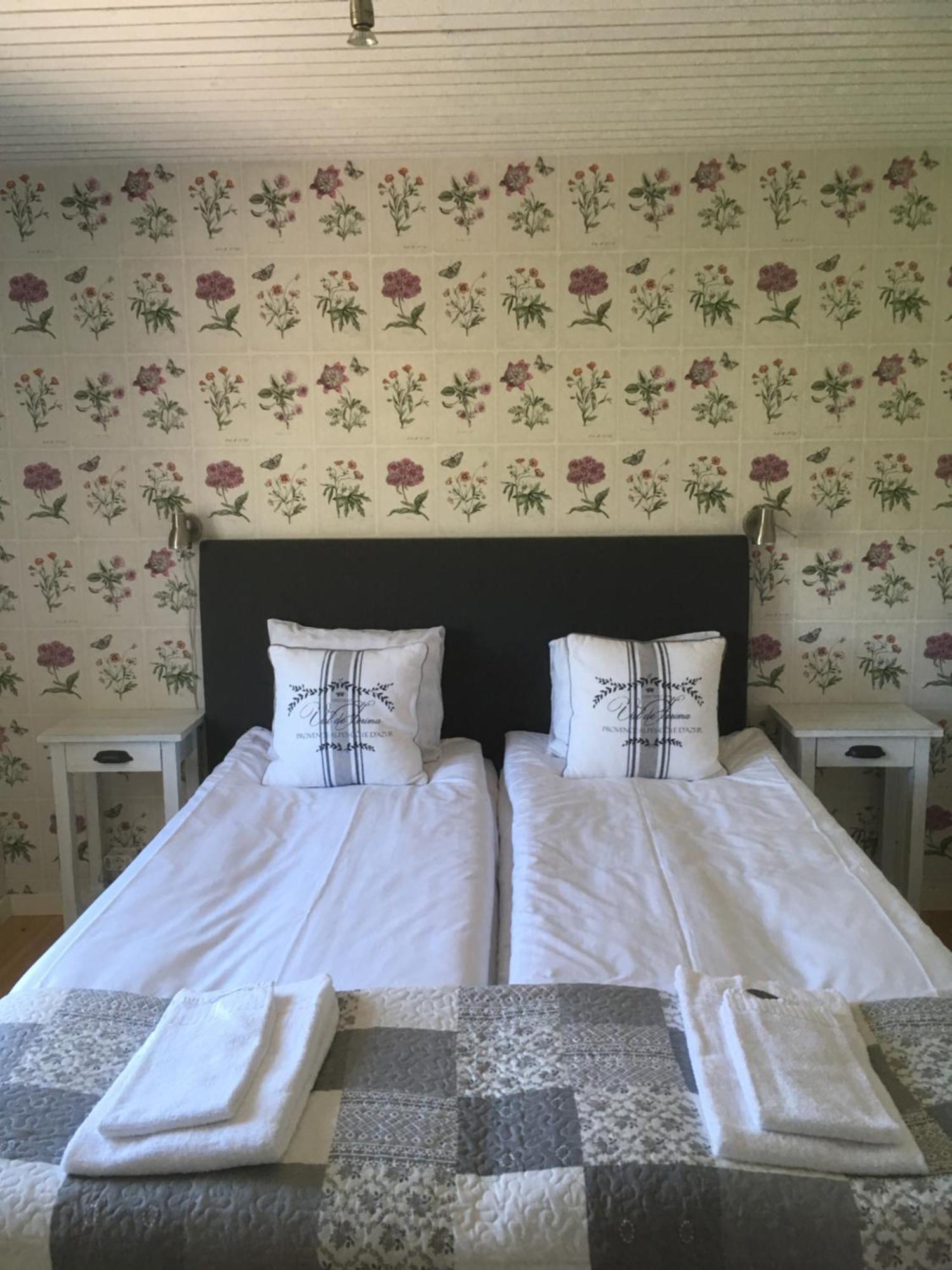 Brogård Bed and Breakfast Falkenberg Exteriör bild